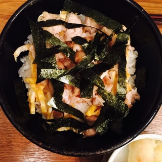 テリヤキチキンと錦糸卵丼